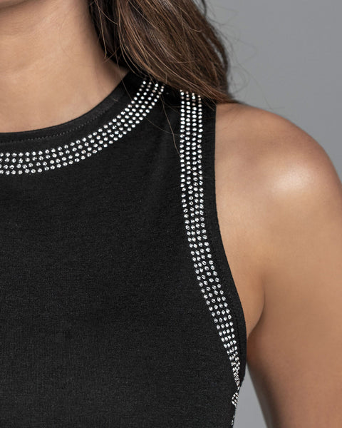 Blusa sin mangas con detalles con brillo#color_700-negro