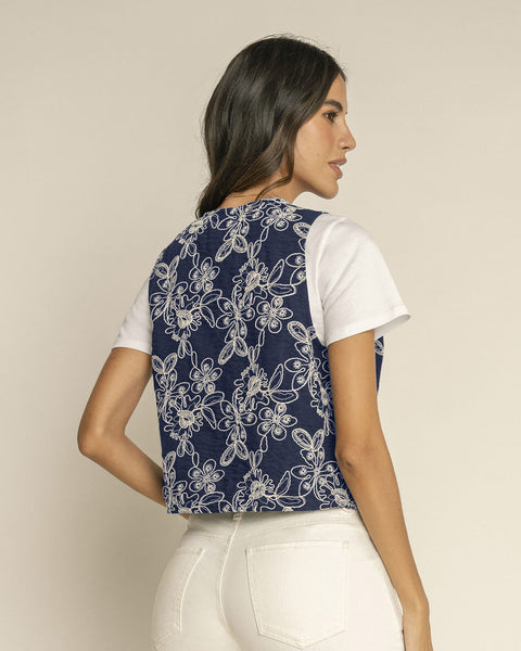 Chaleco sin mangas abierto en tela bordada#color_c42-azul-oscuro