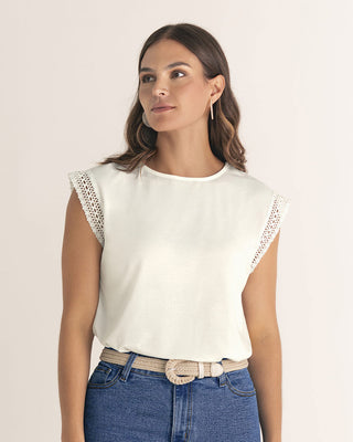 Blusa con detalles en mangas#color_018-marfil