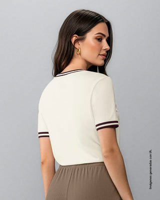 Blusa con detalle de líneas en contraste en manga y cuello#color_018-marfil
