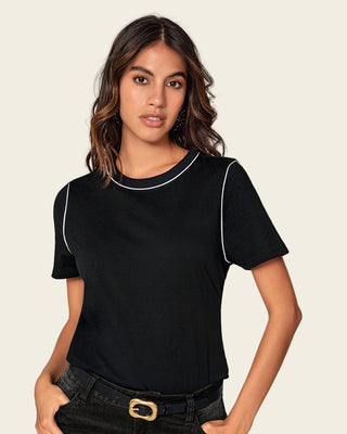 Blusa manga corta con detalles en contraste#color_700-negro