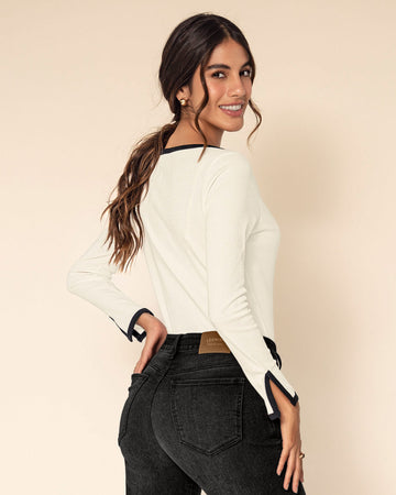 Blusa manga larga de silueta ajustada con detalles en contraste#color_018-marfil