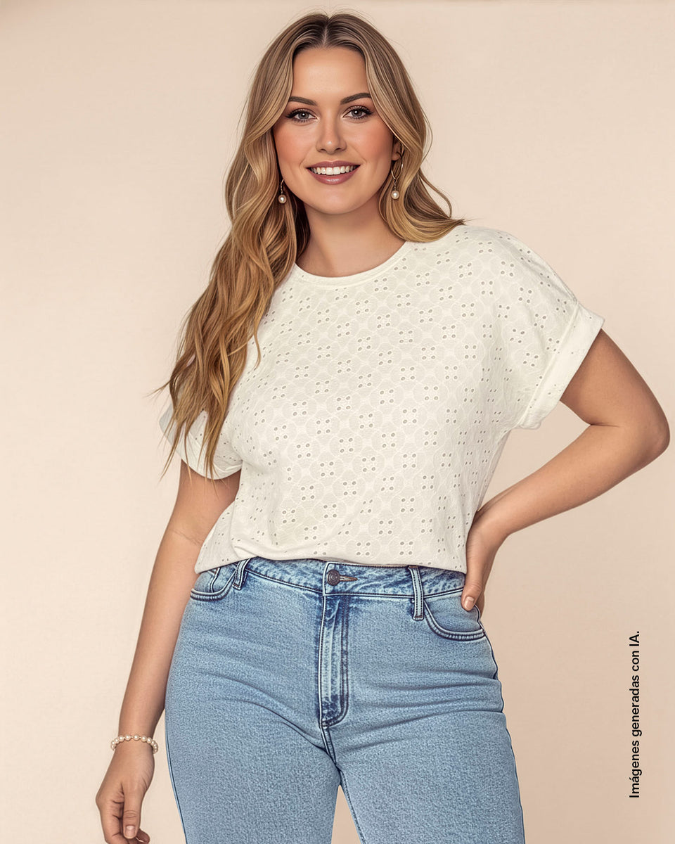 Blusa manga corta en tela tipo ojalillo