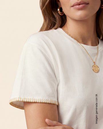 Blusa amplia con puntadas en mangas#color_018-marfil