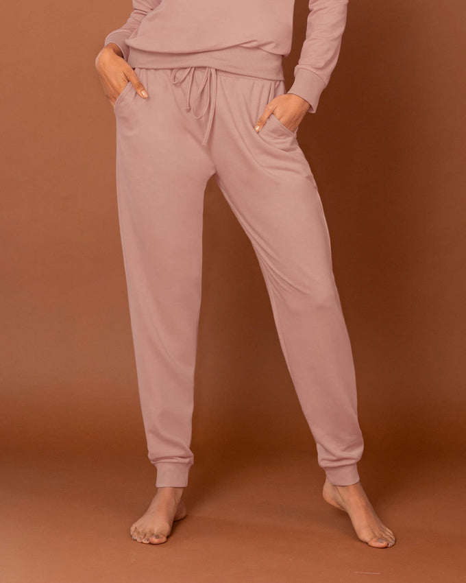 Pantalón largo tipo jogger con bolsillos funcionales#color_180-palo-de-rosa