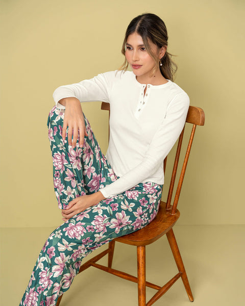 Pantalón tipo jogger de pijama#color_145-estampado-verde-flores