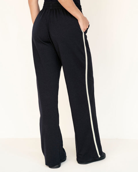 Pantalón de ruedo recto con elástico en cintura#color_700-negro