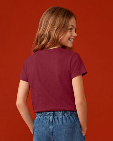 Blusa manga corta infantil con estampado temático#color_c34-vino