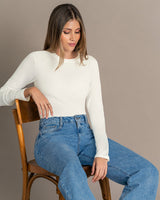 Blusa manga larga con puños y cuello redondo#color_165-marfil