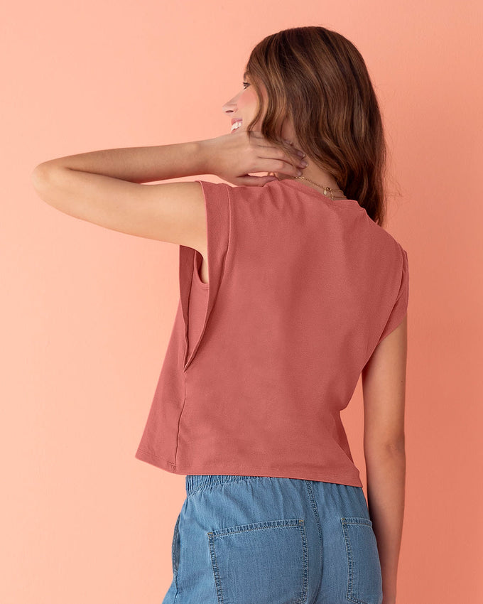 Blusa s in  mangas cuello redondo y estampado en frente#color_a89-terracota