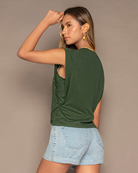 Blusa sin mangas con cuello redondo#color_068-verde