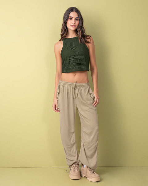 Crop top sin  mangas con malla superpuesta#color_198-verde-militar