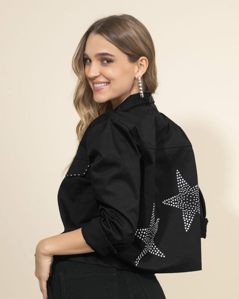 Chaqueta con detalle de piedras y taches#color_700-negro
