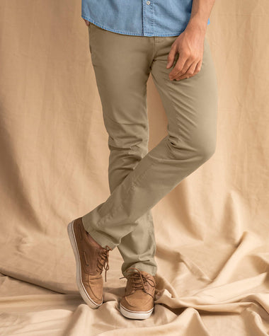 Pantalón Texas silueta semiajustada#color_381-camel