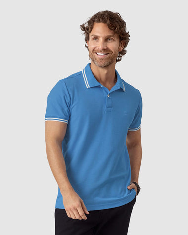 Camiseta tipo polo con cuello y mangas tejidas#color_408-azul-medio-pastel