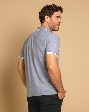 Camiseta tipo polo con cuello y mangas tejidas#color_717-gris-jaspe