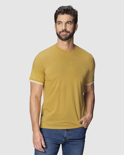 Camiseta cuello redondo manga corta#color_847-mostaza