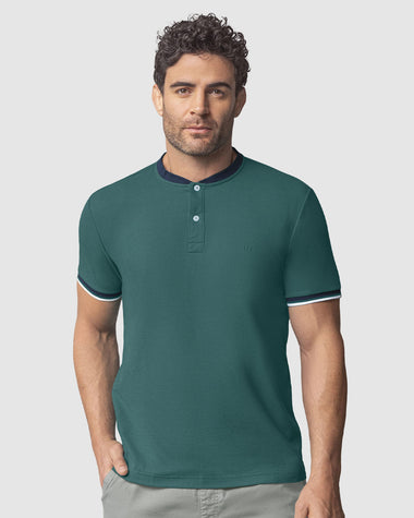 Camiseta con cuello henley y perilla funcional#color_614-verde-azul-claro