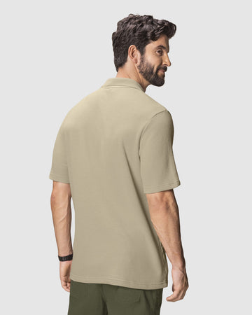 Blusa tipo polo con bolsillo en frente#color_084-arena