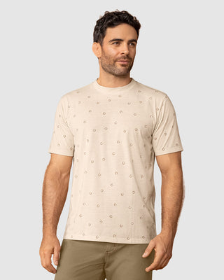 Camiseta manga corta con estampado continuo#color_a56-arena-est