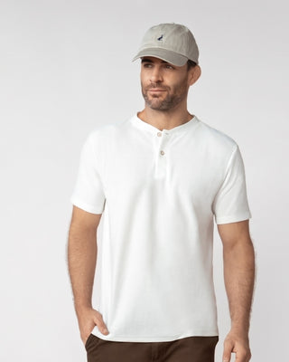 Blusa henley semiajustada con botones#color_018-marfil