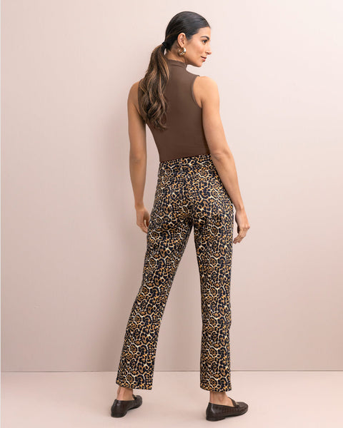 Body de cuello alto con control de abdomen#color_875-cafe-oscuro