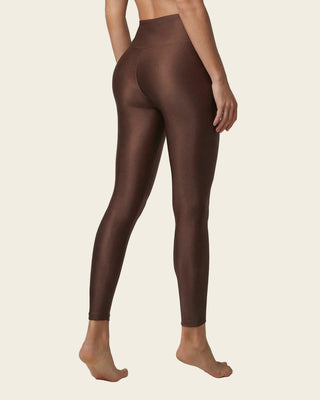 Legging con cierre de control en abdomen en imitación cuero#color_c25-cafe-oscuro