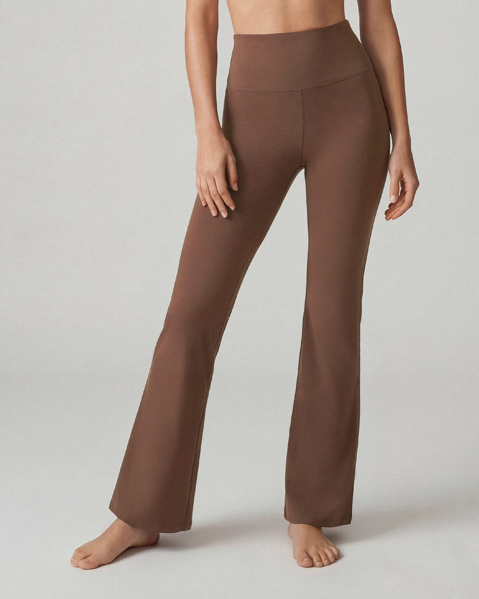 Legging ruedo recto con control de abdomen