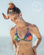 Top de bikini ideal para broncearte elaborado con pet reciclado
