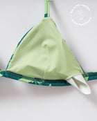 Top de bikini ideal para broncearte elaborado con pet reciclado