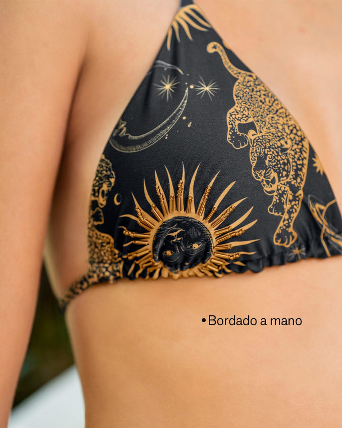 Top de bikini bio-pet doble faz con bordados a mano#color_701-estampado-constelacion