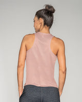 Camiseta deportiva de secado rápido y silueta semiajustada para mujer#color_318-palo-de-rosa