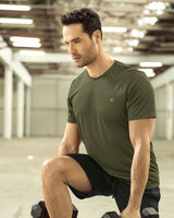 Camiseta deportiva masculina semiajustada de secado rápido#color_695-verde
