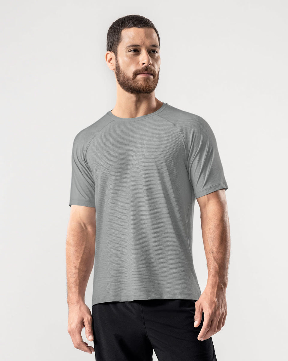 Camiseta deportiva con tela texturizada que permite el paso del aire