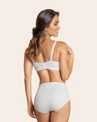 Brasier triangular copa completa con encaje en copas y tecnología powerslim