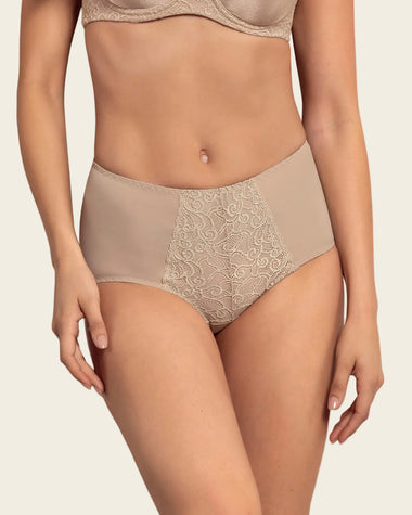 Bloomer clásico de control suave con toques de encaje en abdomen#color_802-cafe-claro