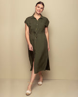 Vestido largo con aberturas laterales y tira para amarrar en cintura#color_601-verde-militar