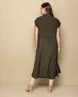 Vestido largo con aberturas laterales y tira para amarrar en cintura#color_601-verde-militar