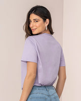 Blusa manga corta con mensaje en el frente#color_400-lila