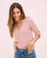 Blusa manga 3/4 silueta semiajustada con perilla funcional#color_093-rosa-claro