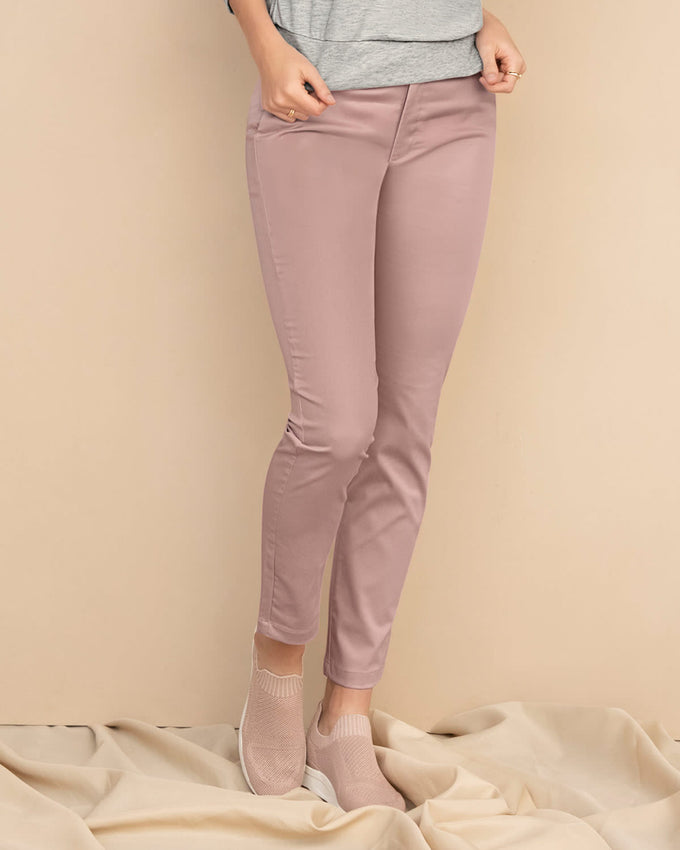 Pantalón skinny de tiro medio con bolsillos delanteros funcionales#color_180-palo-de-rosa