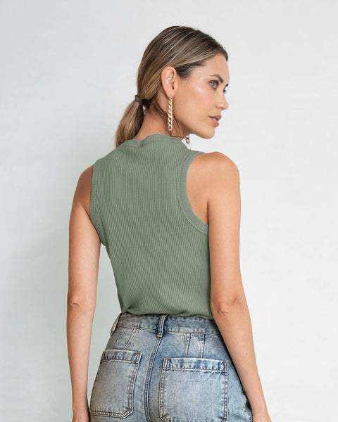 Blusa manga sisa cuello alto silueta ajustada#color_172-verde-claro