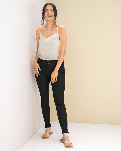 Skinny jean con bolsillos funcionales para mujer#color_700-negro