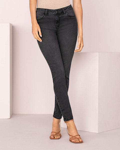 One jean multitalla silueta skinny#color_700-negro