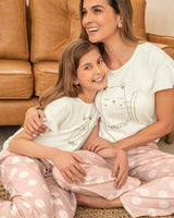 Pantalón largo de pijama para niña estampado continuo#color_145-rosa-estampado
